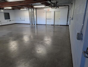 9383 E Bell Rd, Scottsdale, AZ for lease Interior Photo- Image 2 of 8