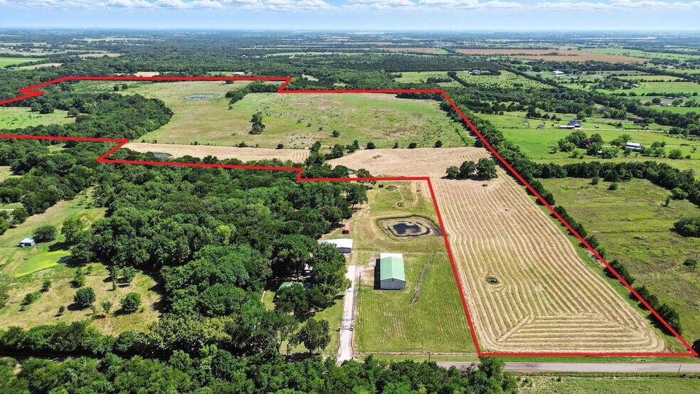 CR 1124 Rd, Farmersville, TX à vendre - Photo du bâtiment - Image 2 de 16