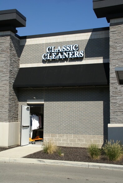 11000 Michigan Rd, Zionsville, IN for lease - Building Photo - Image 3 of 3