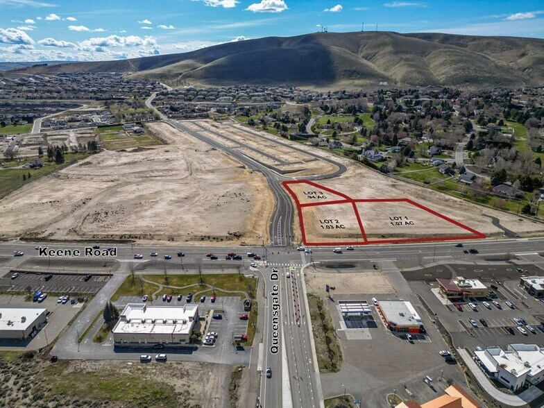 3680 Keene Rd, Richland, WA à vendre - Photo du bâtiment - Image 2 de 11