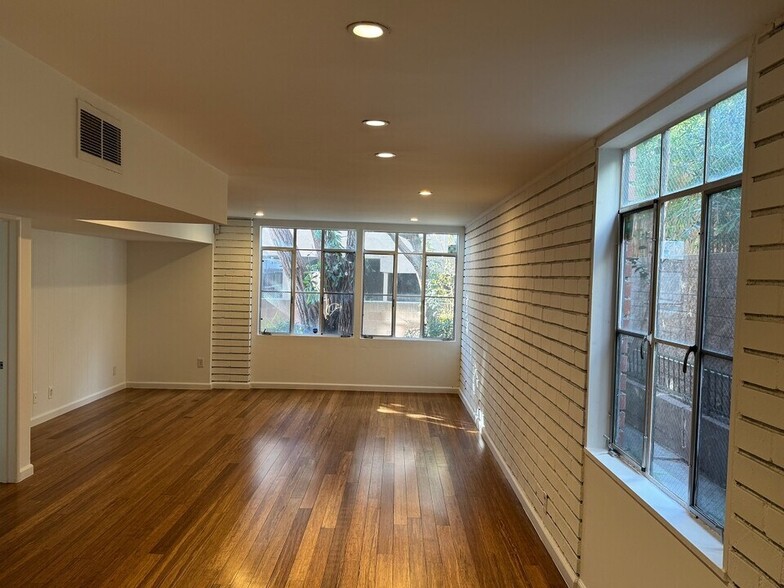 1211 Horn Ave, West Hollywood, CA for sale - Interior Photo - Image 3 of 3
