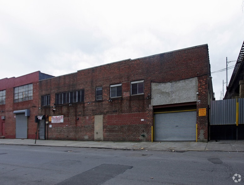 856 E 136th St, Bronx, NY for lease - Primary Photo - Image 1 of 5