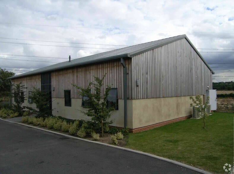 Eynsham Rd, Oxford à louer - Photo du bâtiment - Image 2 de 2