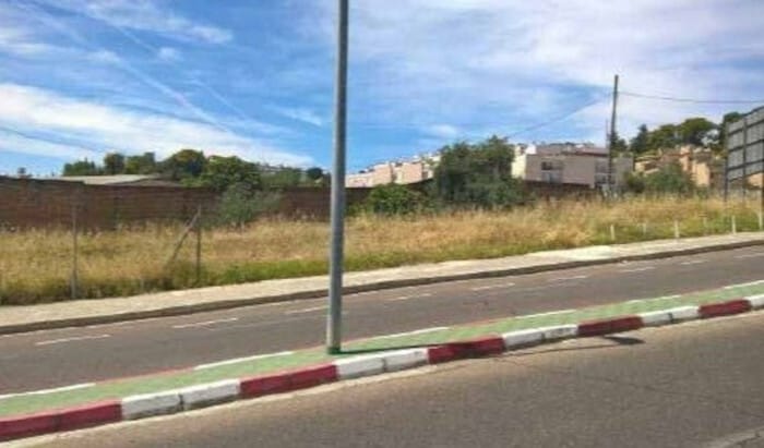 Avenida Reina Sofía, Tomares, Sevilla à vendre - Photo du bâtiment - Image 3 de 4