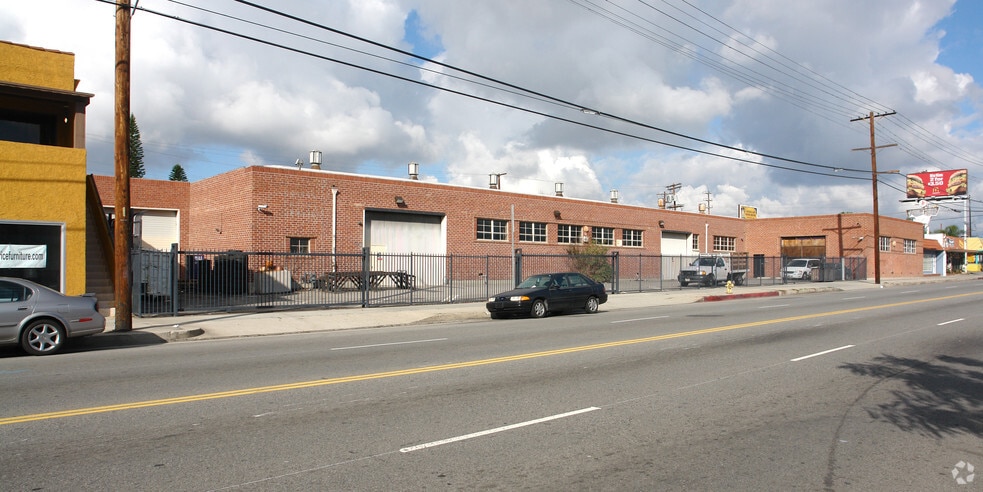 5535 Cahuenga Blvd, North Hollywood, CA for sale - Primary Photo - Image 1 of 1