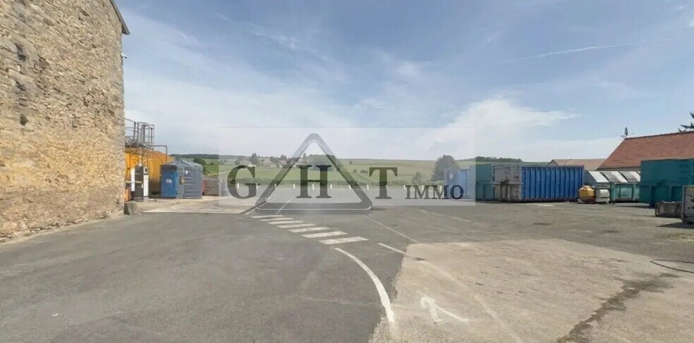 Industriel dans Le Châtelet-en-Brie à vendre - Photo du bâtiment - Image 2 de 4