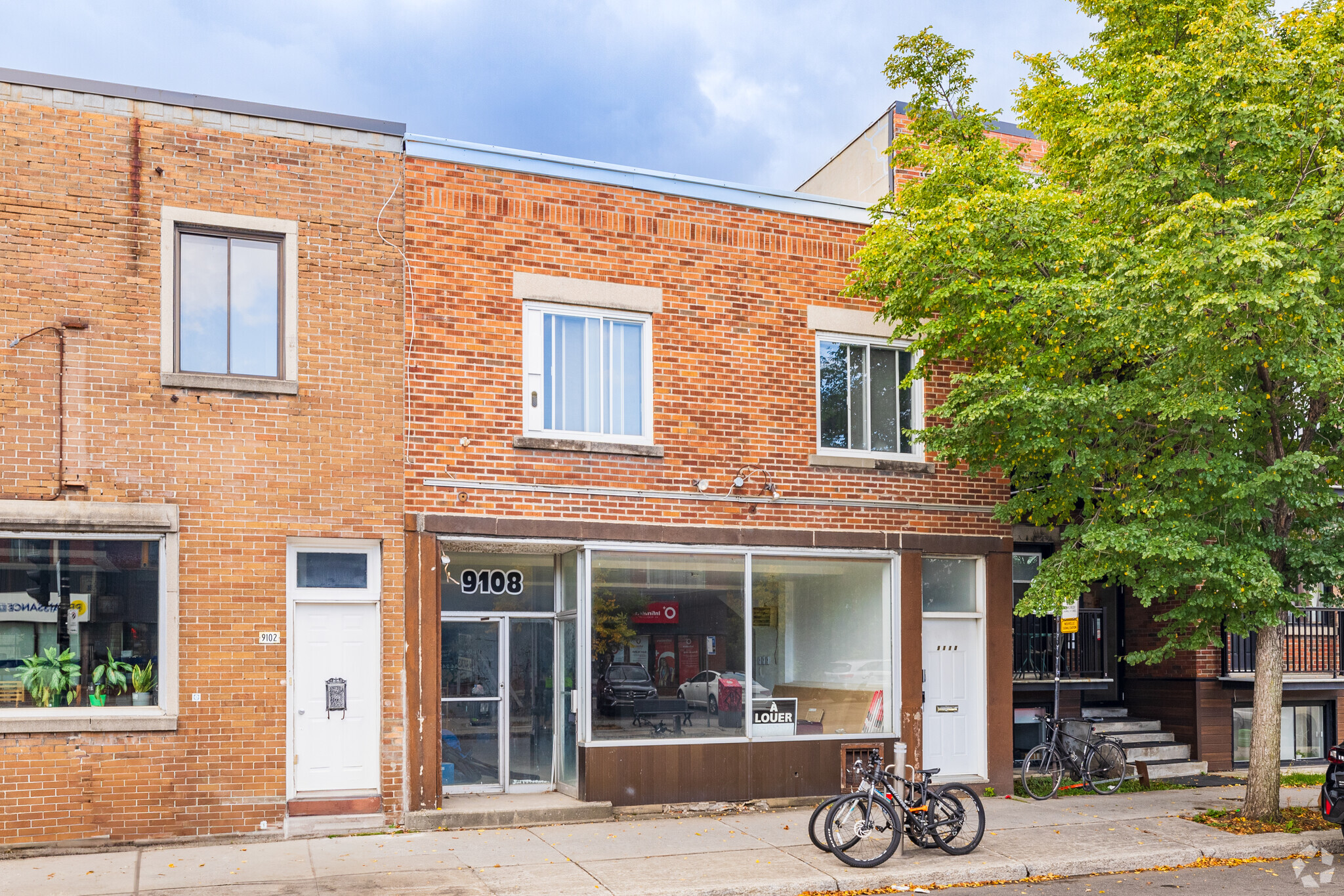 9108-9110 Rue Lajeunesse, Montréal, QC for lease Building Photo- Image 1 of 3