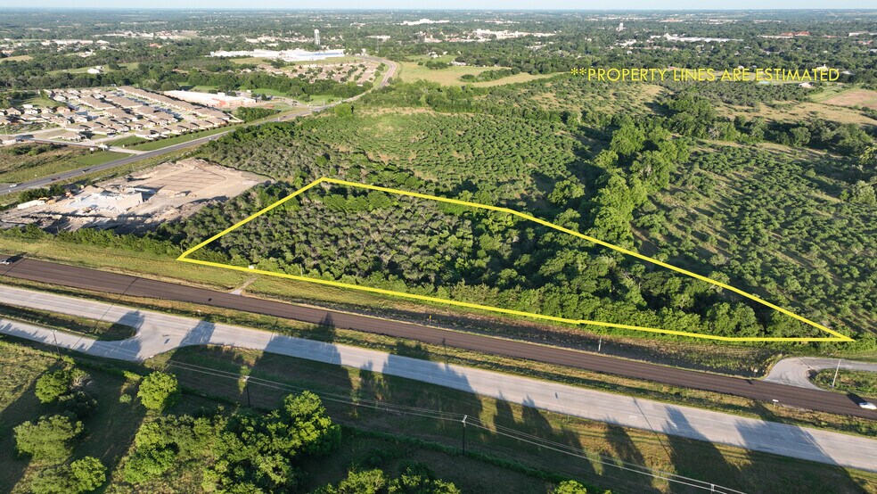 State Hwy 36 N, Brenham, TX à vendre - Photo du bâtiment - Image 3 de 10