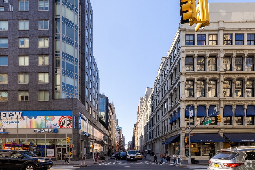 157 W 18th St, New York, NY for lease - Building Photo - Image 2 of 7