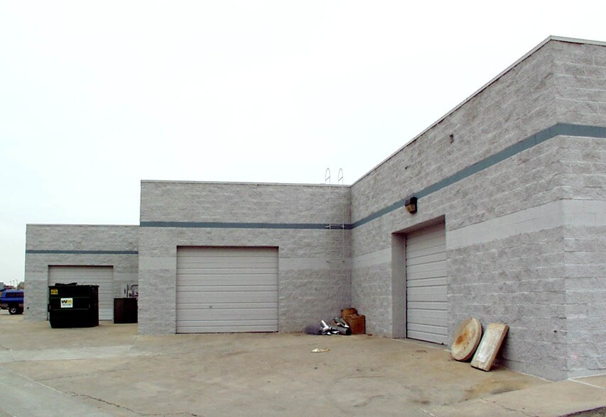 6770 S Dawson Cir, Centennial, CO à louer - Photo du bâtiment - Image 2 de 8