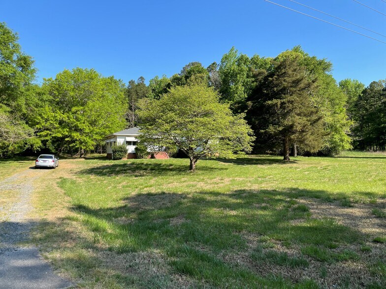 1749 Merritt Rd, Fort Mill, SC à vendre - Photo du bâtiment - Image 2 de 2
