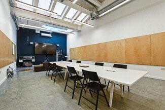 Plus de détails pour 45 Holmes Rd, Londres - Bureau à louer