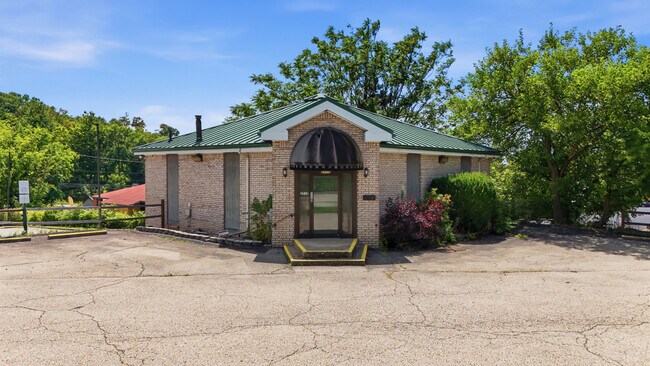 Plus de détails pour 2715 Mosside Blvd, Monroeville, PA - Commerce de détail à vendre