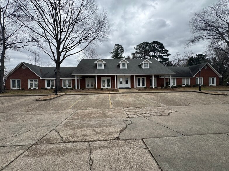 2816 Armand St, Monroe, LA for lease - Building Photo - Image 2 of 23
