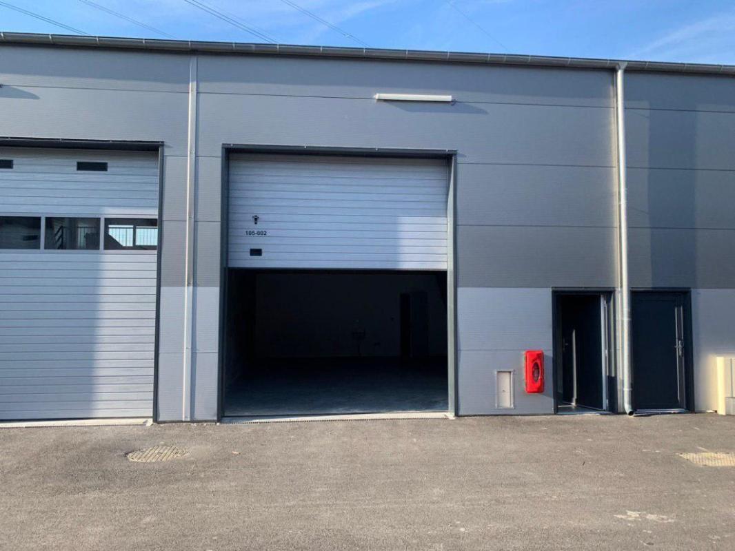 Flex in Longvic for lease Building Photo- Image 1 of 5