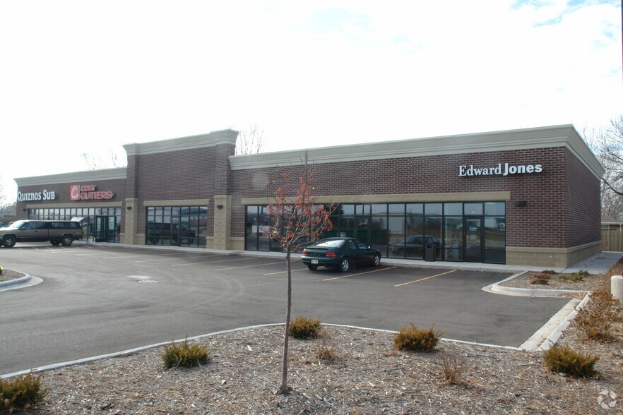 2101-2151 Crooks Ave, Kaukauna, WI à louer - Photo du bâtiment - Image 2 de 10