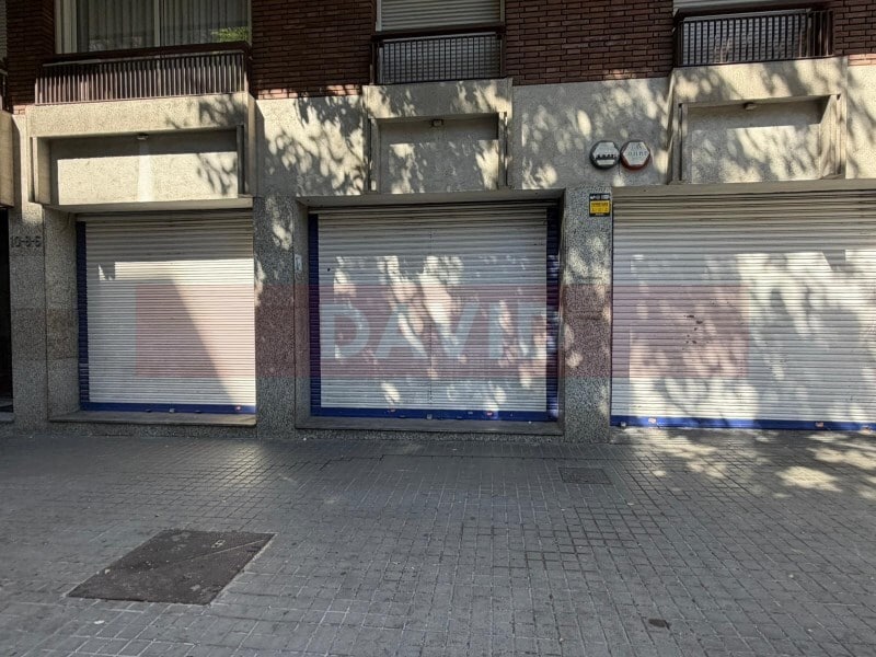 Commerce de détail dans L'Hospitalet de Llobregat, Barcelona à louer Photo intérieure- Image 1 de 7