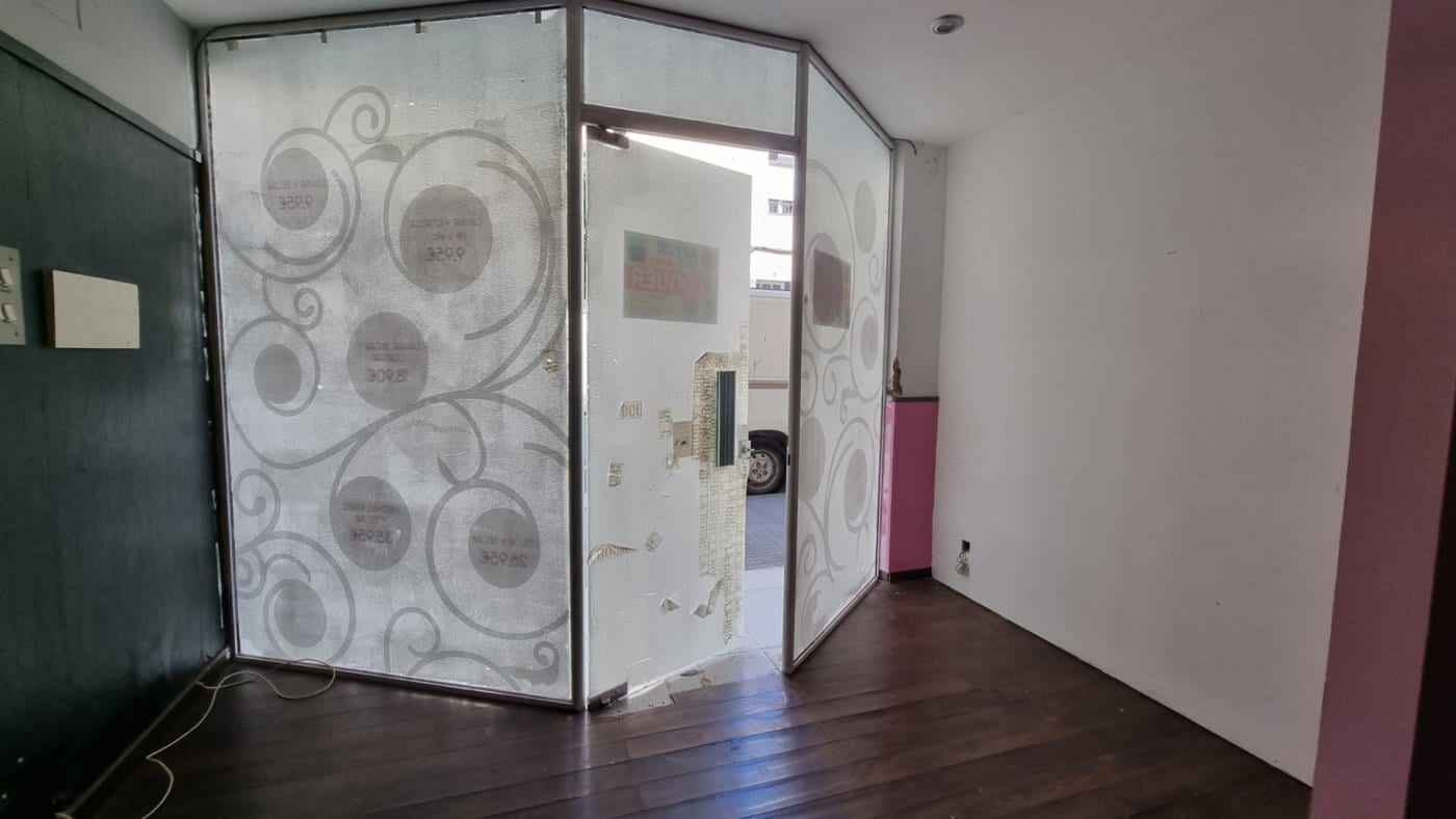 Retail in Reus, Tarragona for lease Interior Photo- Image 1 of 10
