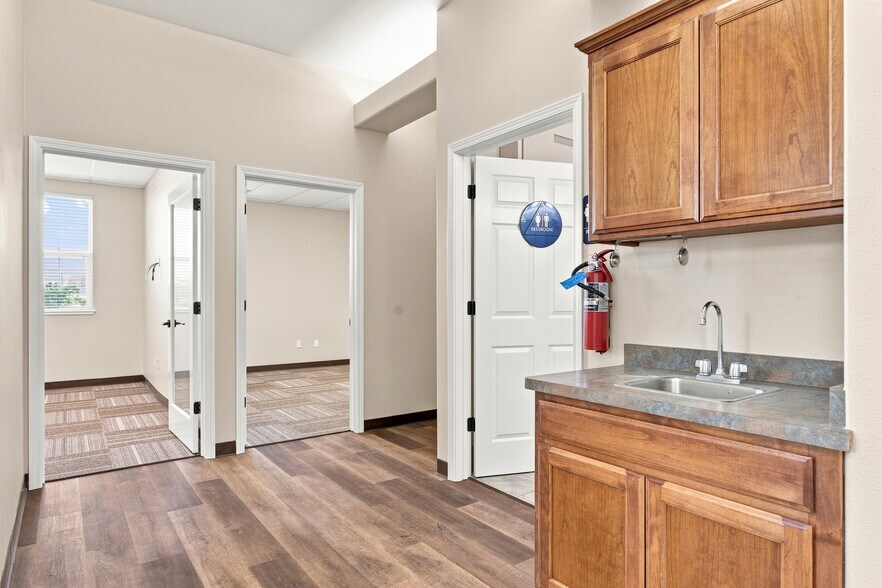 35 Jan Ct, Chico, CA for lease - Building Photo - Image 3 of 7