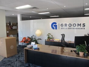 1249-1251 E Montclair St, Springfield, MO for lease Building Photo- Image 2 of 10