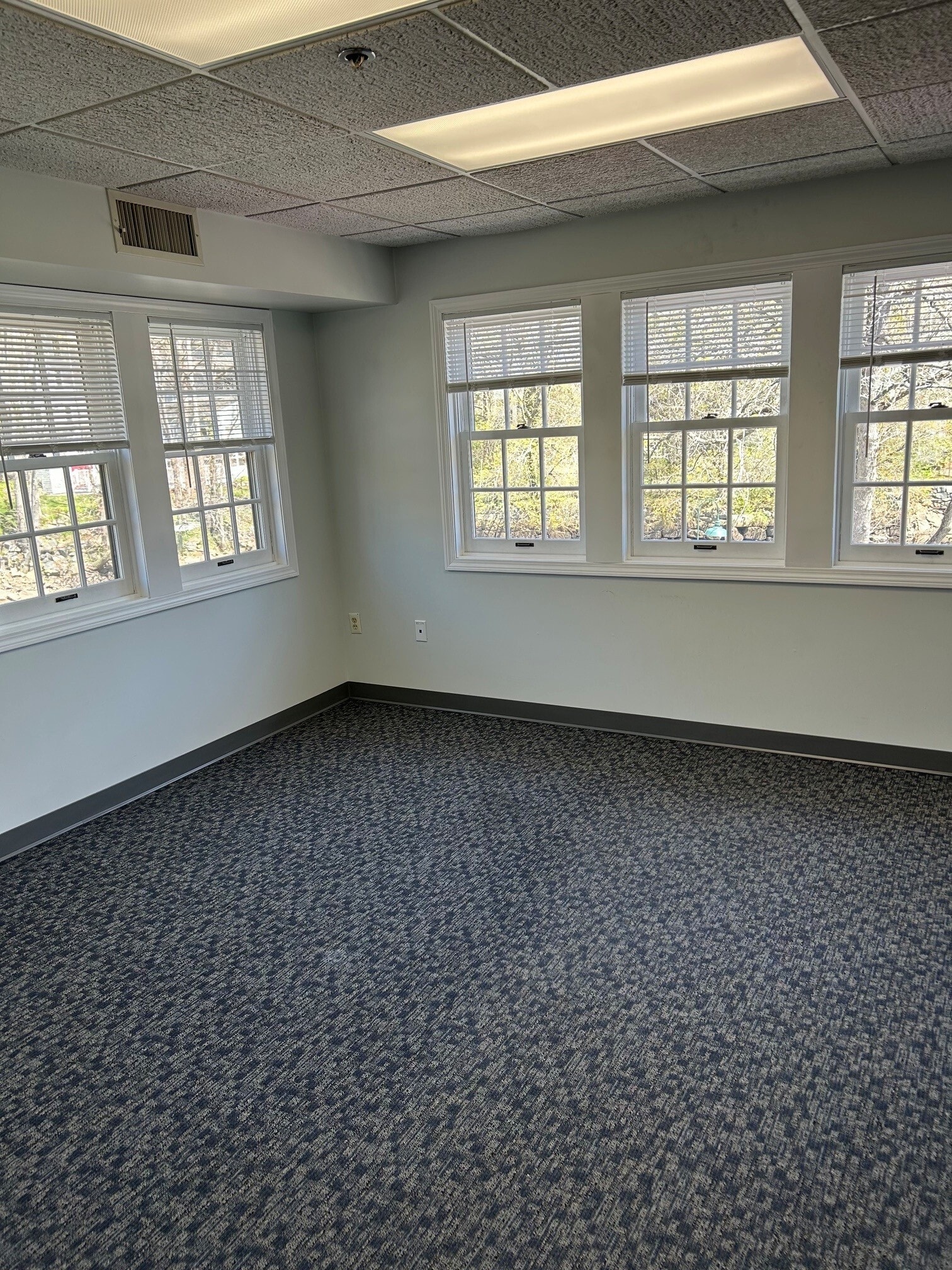 4 S Main St, Ipswich, MA for lease Interior Photo- Image 1 of 6