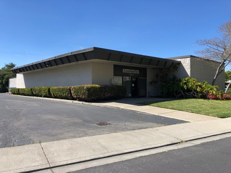 2321 Stanwell Dr, Concord, CA for sale - Building Photo - Image 2 of 4