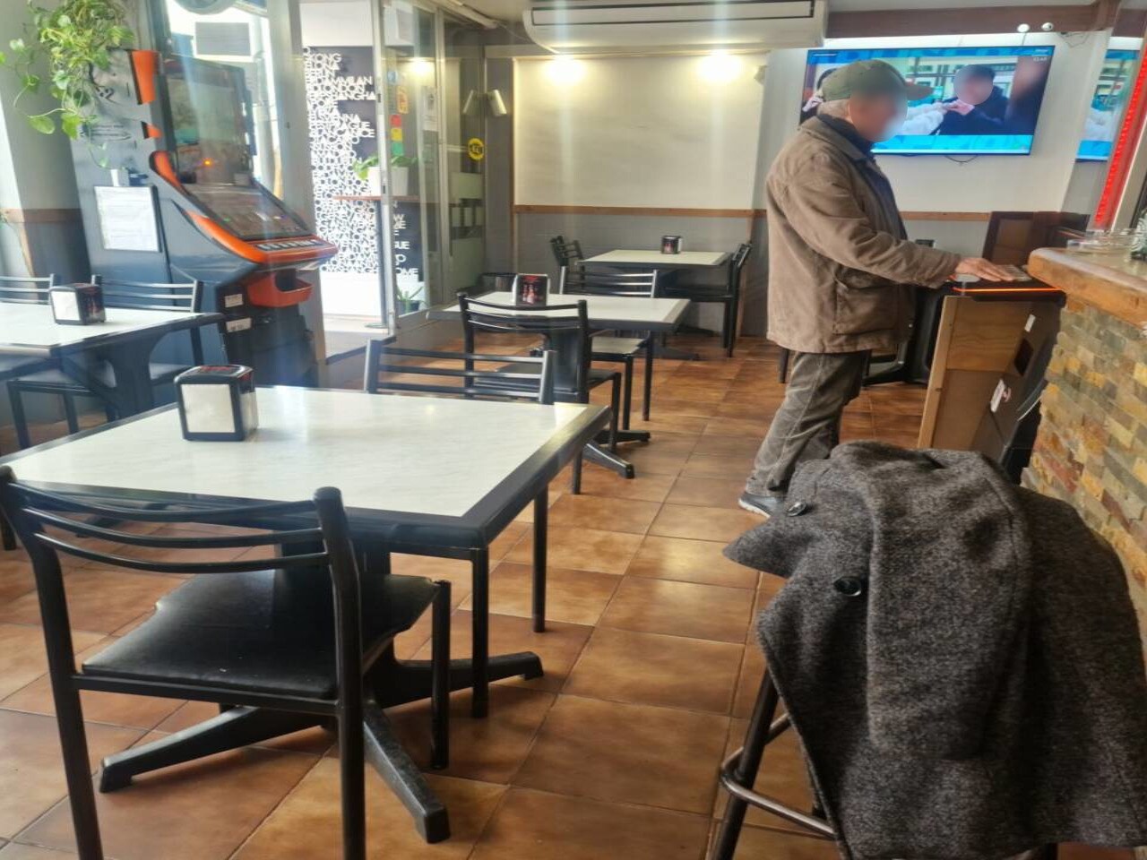 Retail in Barcelona, Barcelona for lease Interior Photo- Image 1 of 5