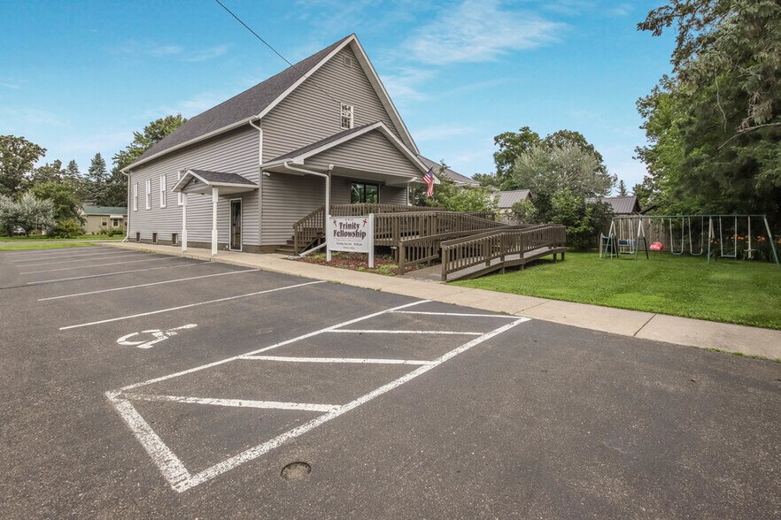 104 E Barker St, Rice Lake, WI à vendre - Photo du bâtiment - Image 3 de 26