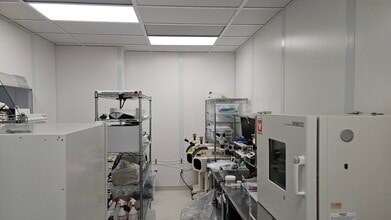 145 N Sierra Madre Blvd, Pasadena, CA for lease Interior Photo- Image 1 of 4