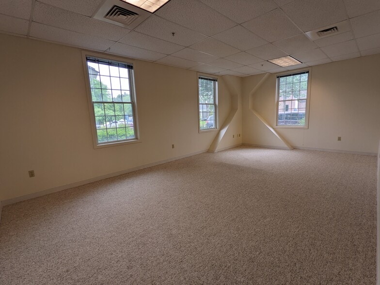3 Lan Dr, Westford, MA for lease - Building Photo - Image 3 of 11