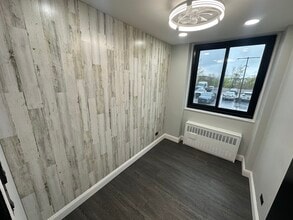 711A-711D Seagirt Ave, Far Rockaway, NY for lease Interior Photo- Image 1 of 1