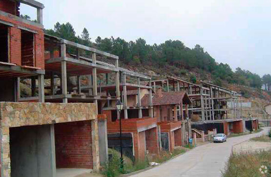 Cuesta Llanos, 4, Cuevas del Valle, Ávila for sale - Primary Photo - Image 1 of 4