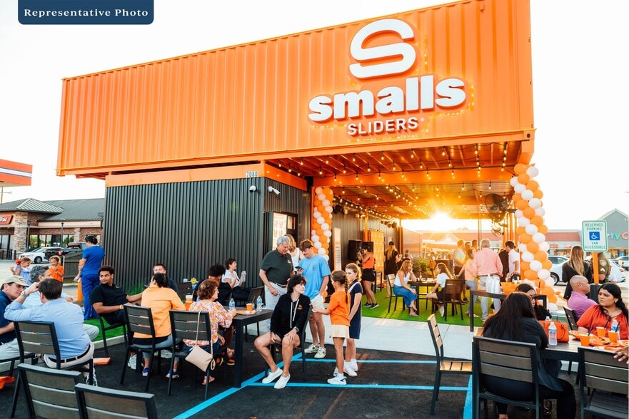 2116 W Davis St, Conroe, TX à vendre - Photo du bâtiment - Image 3 de 3