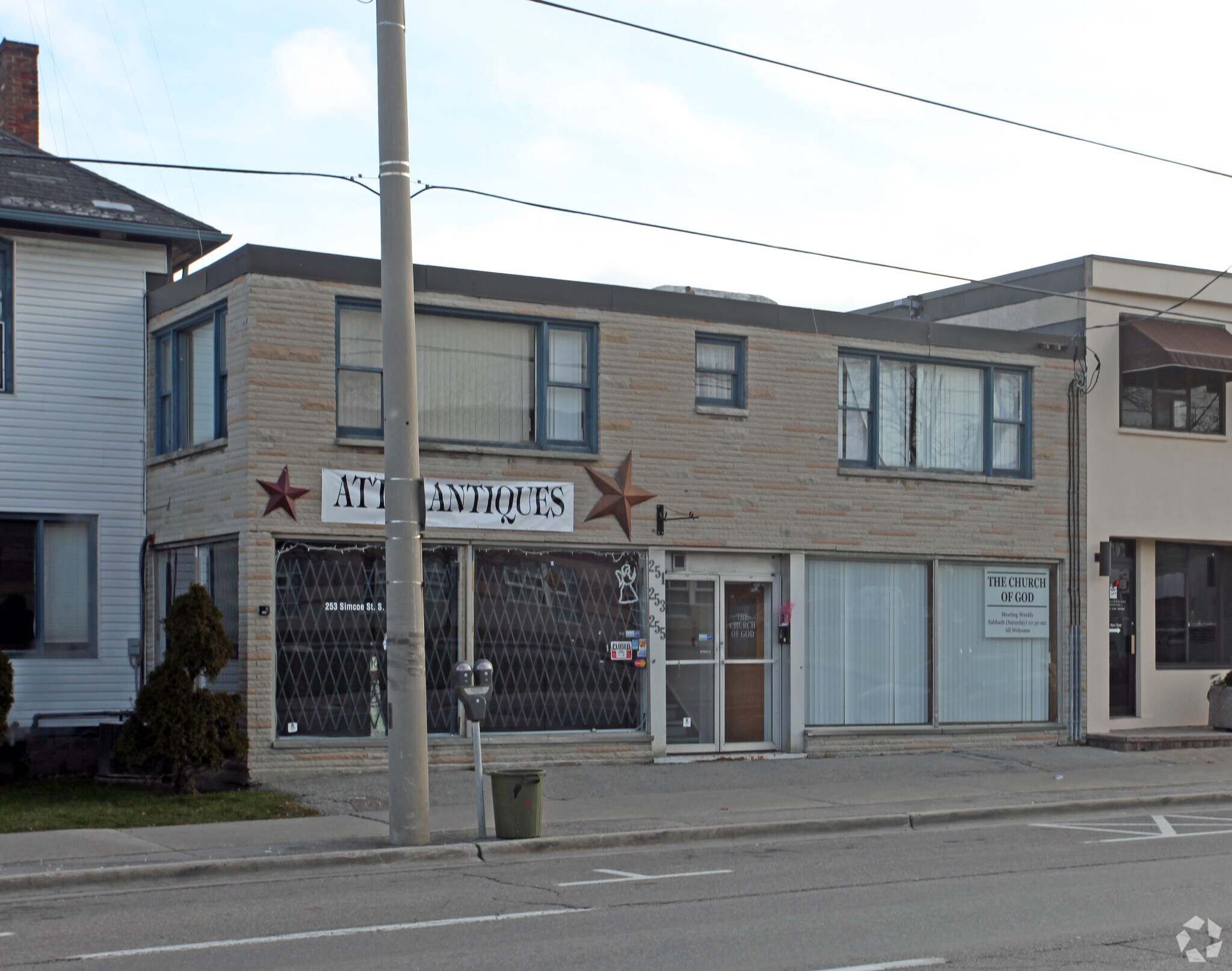 251-255 Simcoe St S, Oshawa, ON à vendre Photo principale- Image 1 de 1