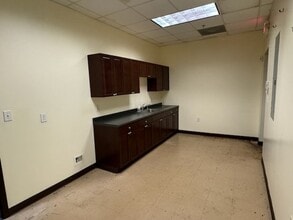 40 SE Dodd St, Marietta, GA for lease Interior Photo- Image 2 of 7