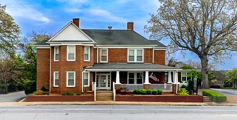 324 E Saint John St, Spartanburg, SC à louer - Photo du bâtiment - Image 3 de 3