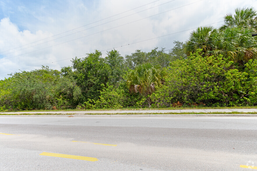 US Hwy 301 @ Causeway Blvd, Tampa, FL à vendre - Photo principale - Image 1 de 1