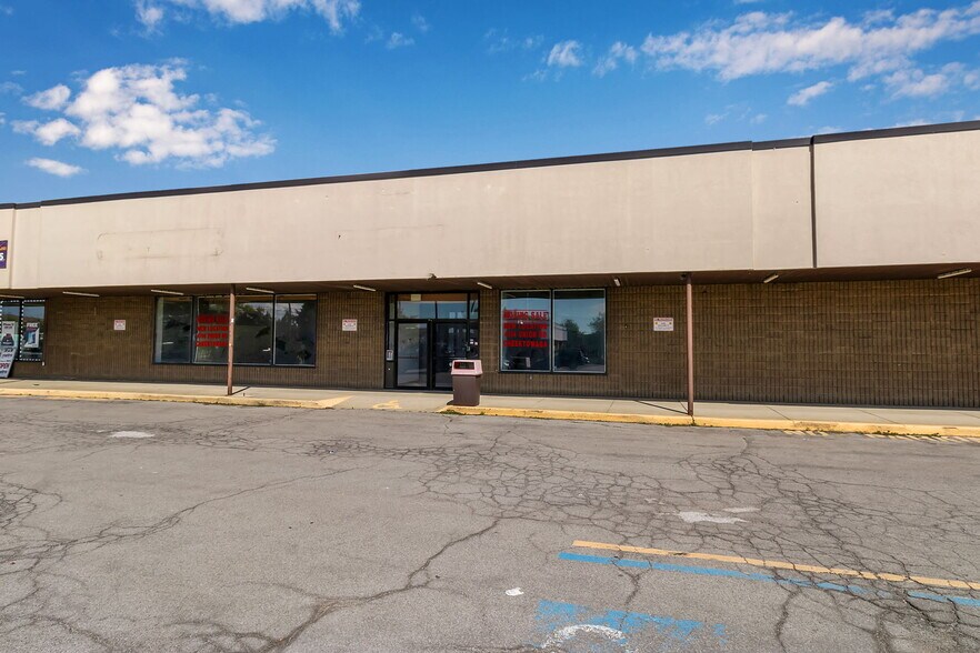 2211 Niagara St, Buffalo, NY à louer - Photo intérieure - Image 3 de 19
