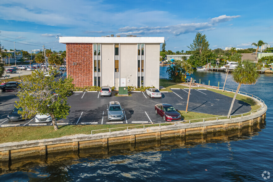 2500 N Federal Hwy, Fort Lauderdale, FL for lease - Building Photo - Image 3 of 13