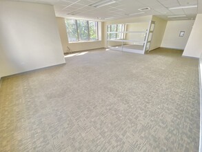 2250 Kalakaua Ave, Honolulu, HI for lease Interior Photo- Image 2 of 8