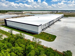 Warehouse Dr, Savannah, GA for lease Building Photo- Image 2 of 9