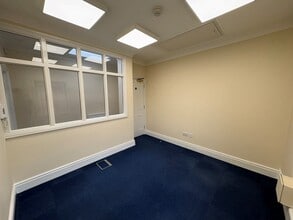 Navigation Rd, Chelmsford for lease Interior Photo- Image 2 of 5