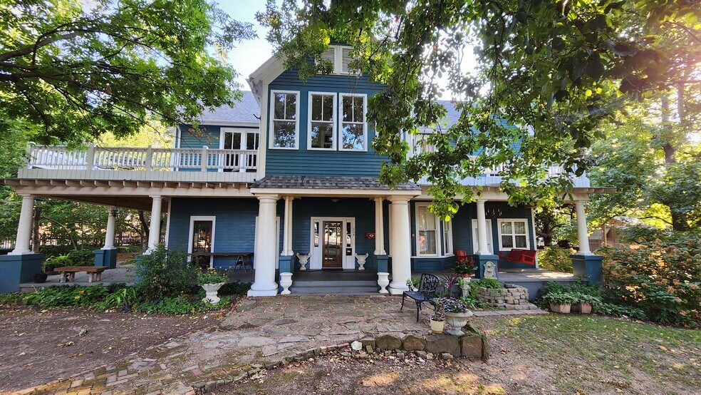 224 W Chickasaw St, Tahlequah, OK à vendre - Photo du bâtiment - Image 3 de 150