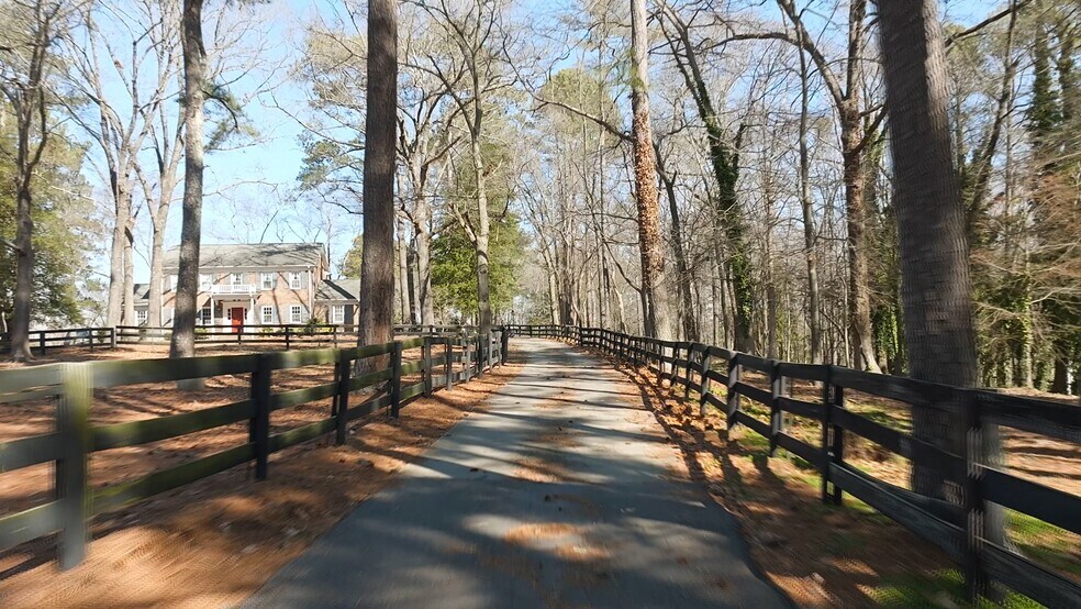 5525 Buffaloe Rd, Raleigh, NC à vendre - Vidéo sur l’inscription commerciale - Image 2 de 20