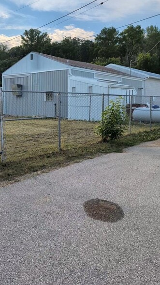Park Dr, Zumbro Falls, MN for lease - Commercial Listing Video - Image 2 of 5