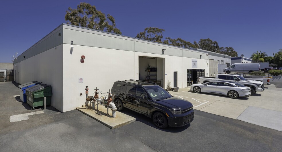 7734 Formula Pl, San Diego, CA à vendre - Photo du bâtiment - Image 3 de 7