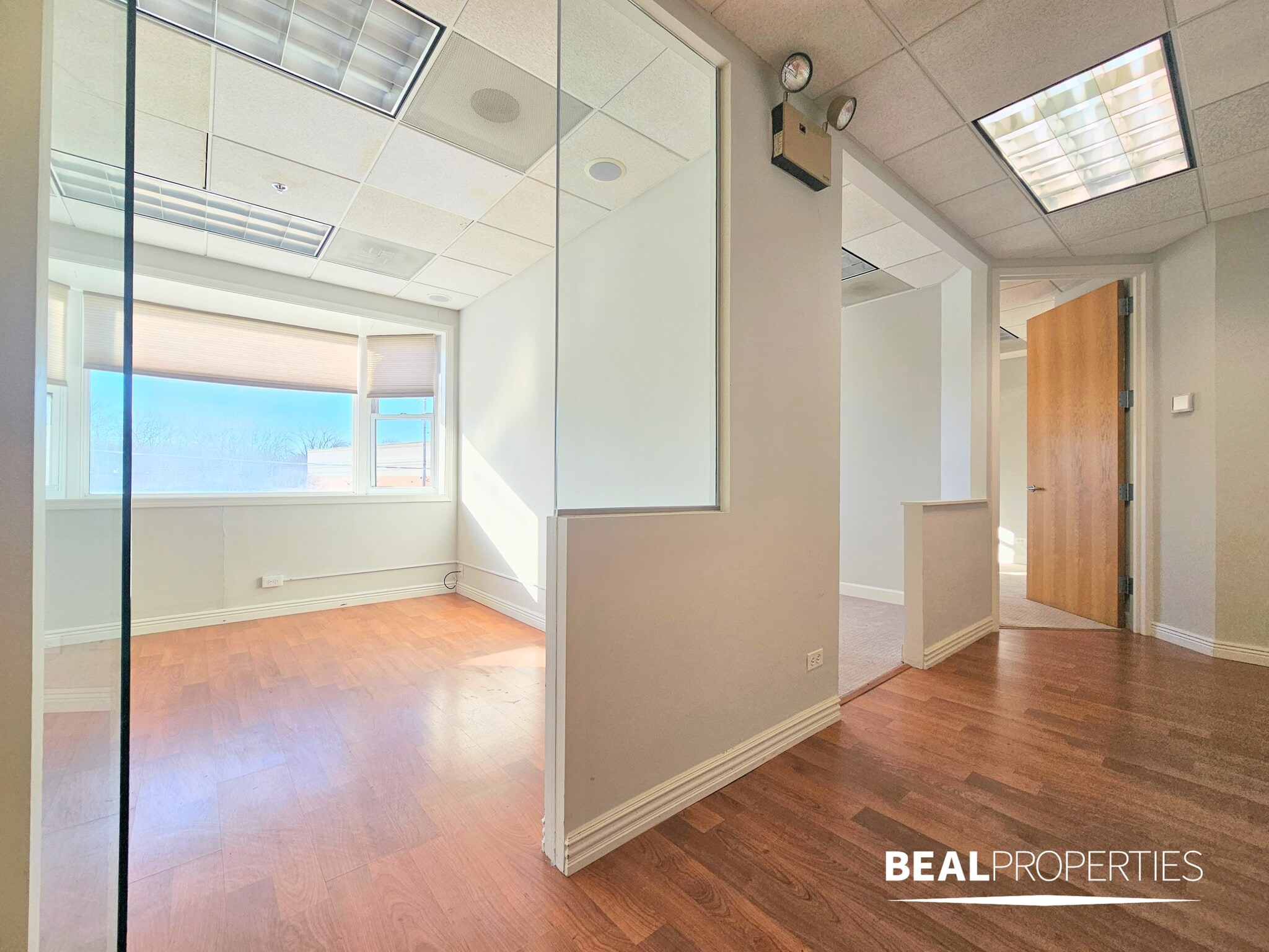 300-310 Happ Rd, Northfield, IL à louer Photo intérieure- Image 1 de 12