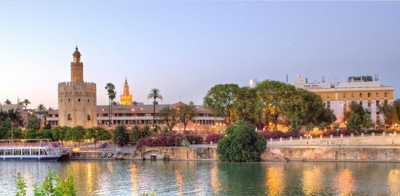 Commerce de détail dans Sevilla, Sevilla à louer Photo du bâtiment- Image 1 de 4