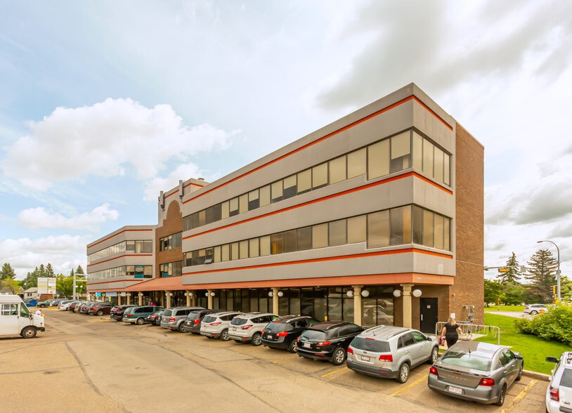 11808 St. Albert Trail NW, Edmonton, AB for sale - Primary Photo - Image 1 of 1