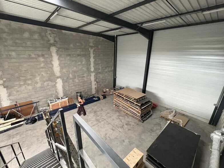 Bureau dans Genas à louer - Photo intérieure - Image 2 de 8